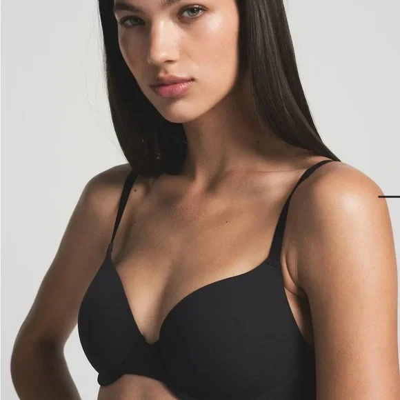 SKIMS Black/Onyx Fit Everybody T-shirt Bra - Picture 6 of 8